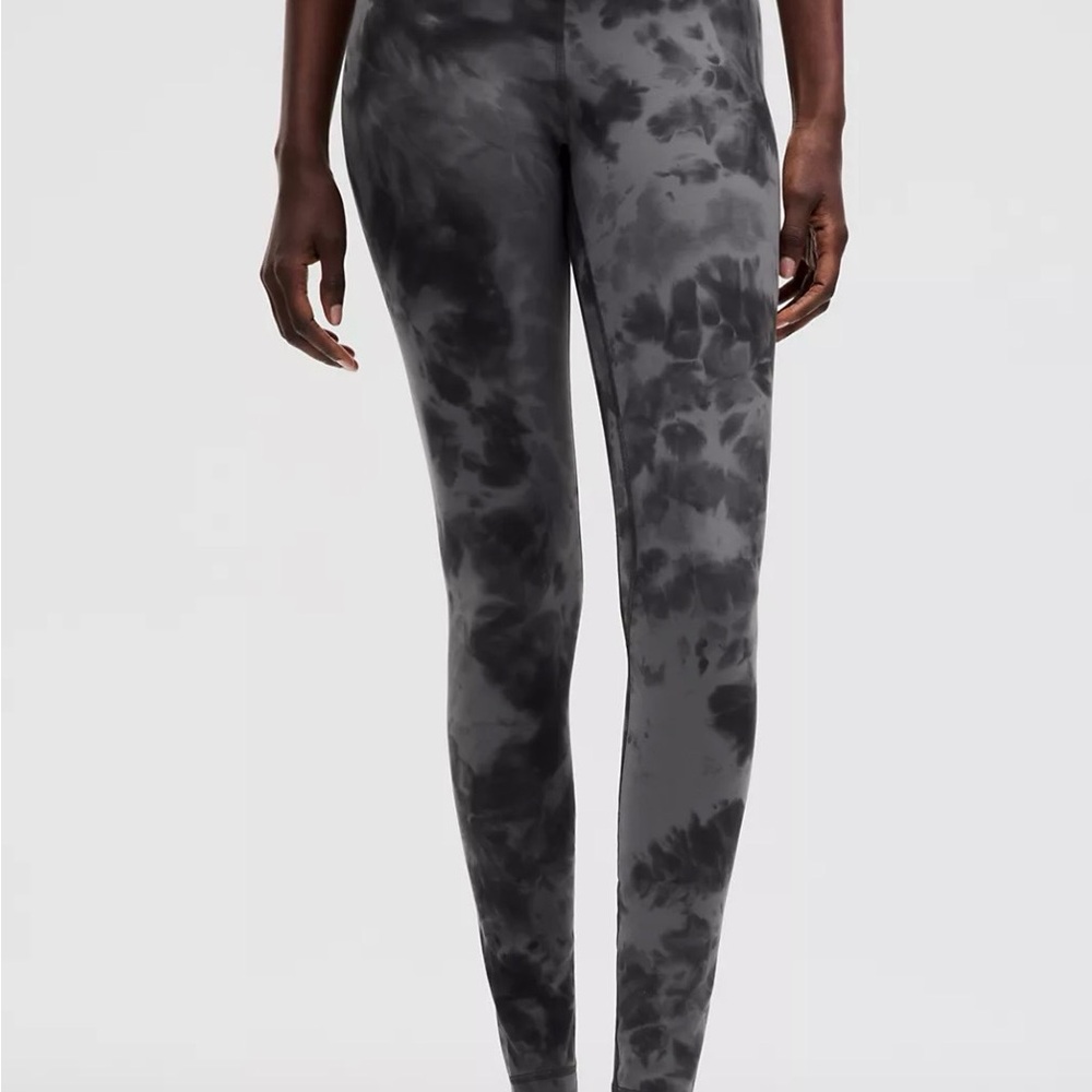 lululemon athletica Tie Dye Pattern Wunder Train High Rise Legging 28” Size 8